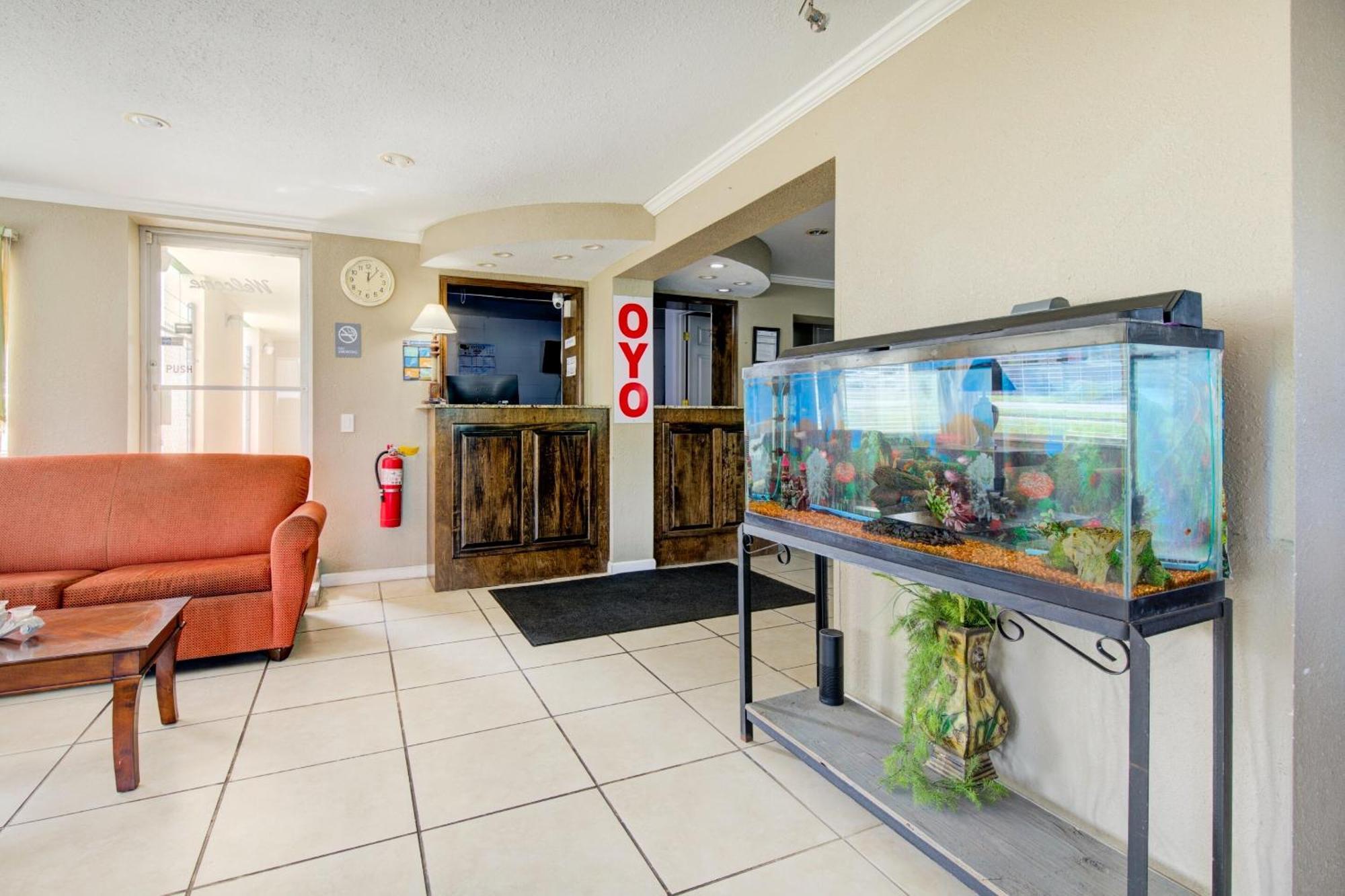 Oyo Hotel Douglas Ga Us-441 Экстерьер фото