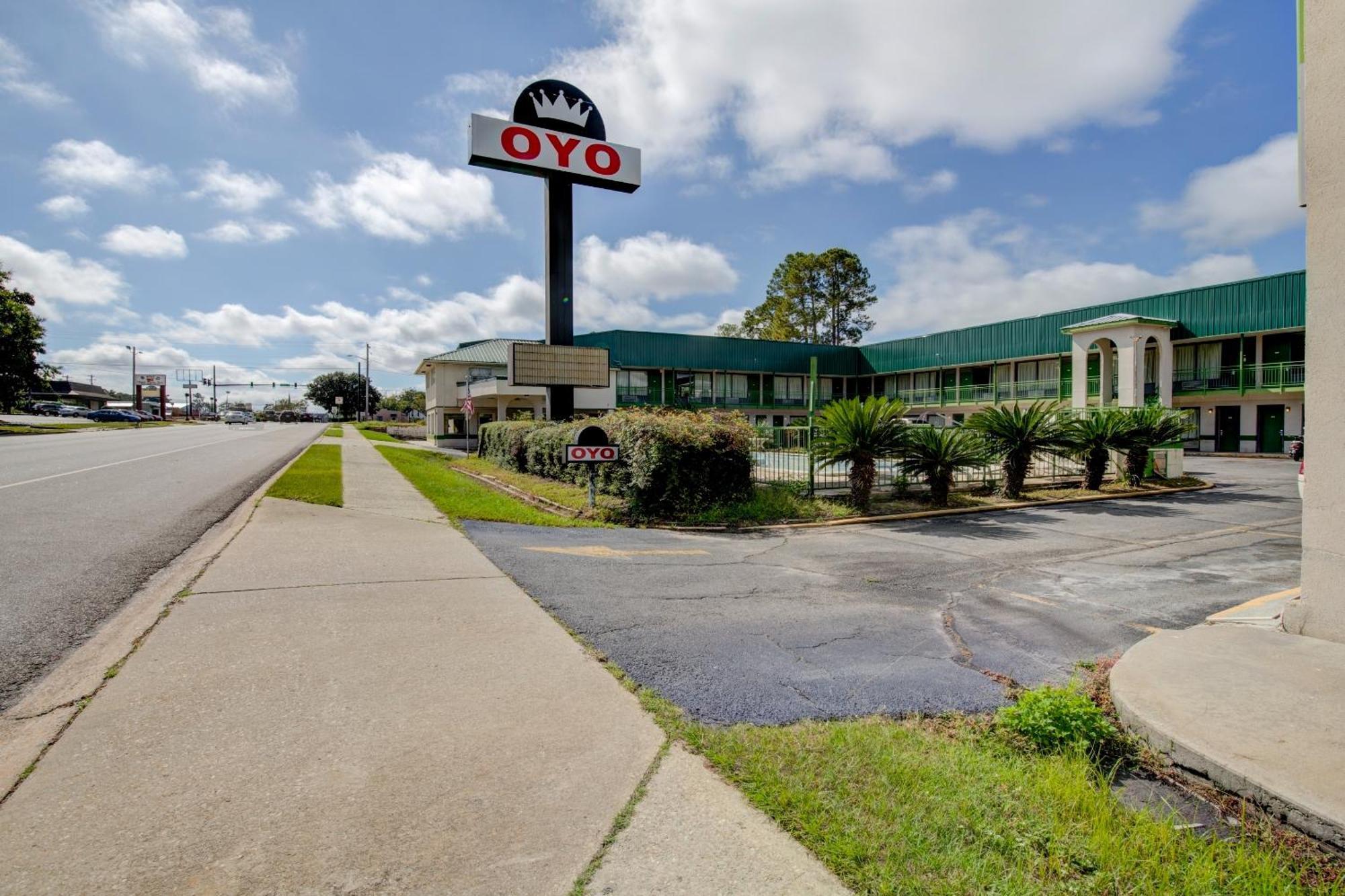 Oyo Hotel Douglas Ga Us-441 Экстерьер фото