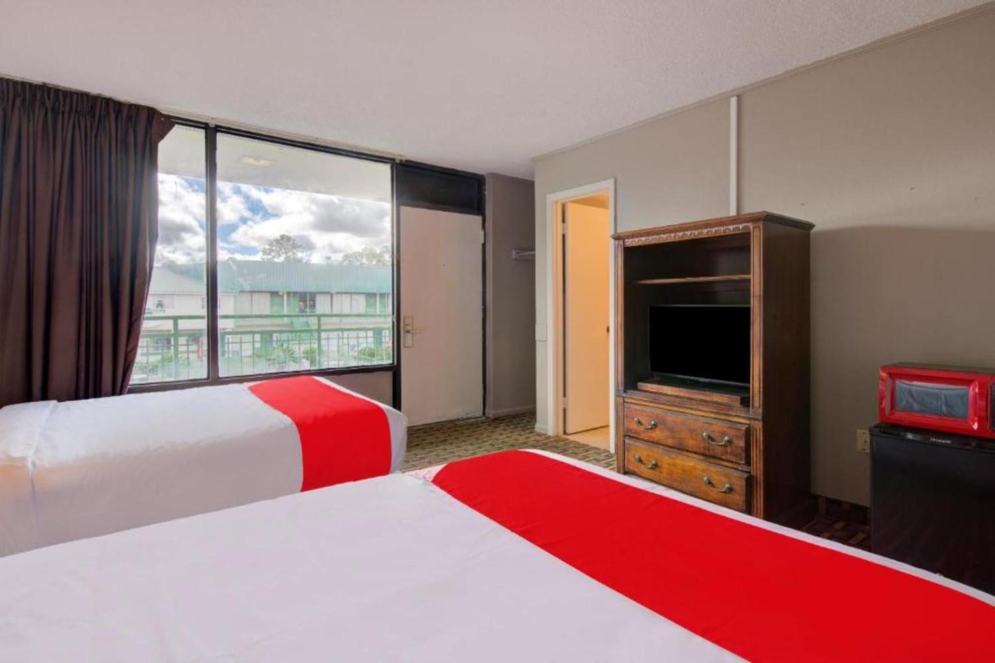Oyo Hotel Douglas Ga Us-441 Экстерьер фото
